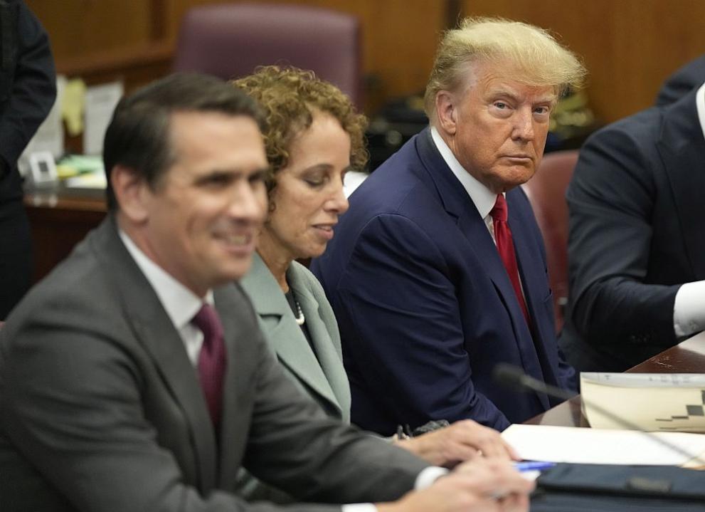 Доналд Тръмп свидетелства под клетва в продължение на няколко часа