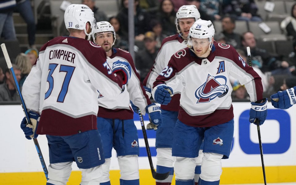 Нейтън Маккинън вкара втория си гол след 3:13 минути игра