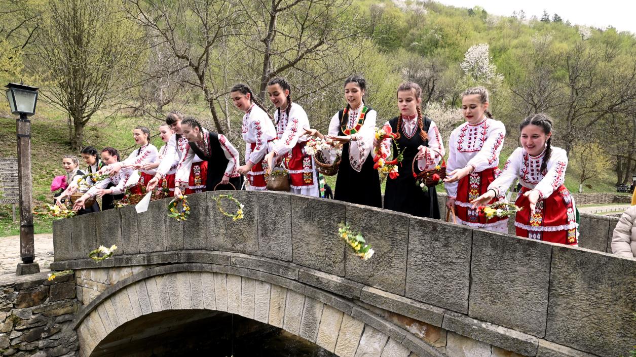 Лазаровден е - празник на пролетта, плодородието и младостта