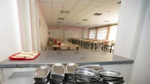 13 ученици от Петрич са хоспитализирани след като са обядвали