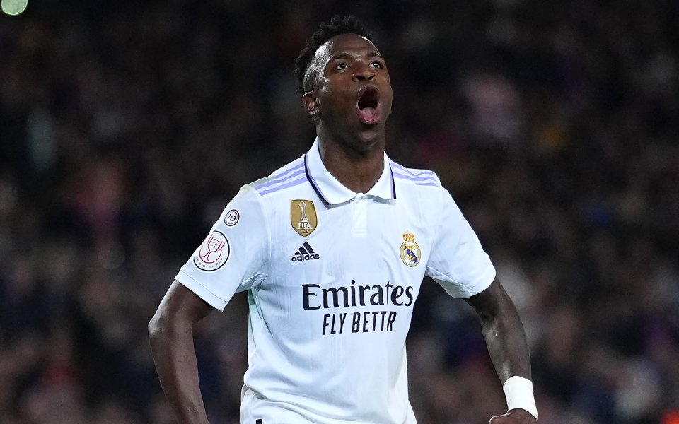 Отборите на Барселона и Реал Мадрид играят при резултат 0:2 в