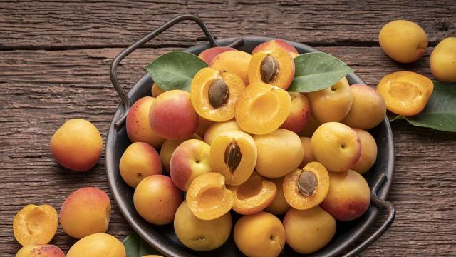 Плодова диета: Вкусен път към отслабване или здравословен капан