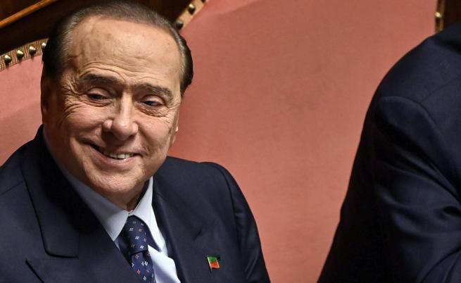 Здравословното състояние на Берлускони продължава да се подобрява