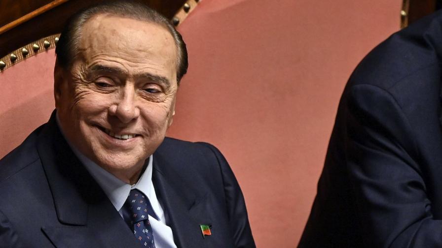 Бившата на Роналдо е поредната жена, която семейството на Берлускони иска да изгони