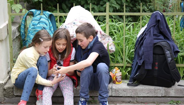 s - ПАЛАЧИНКАТА СЕ ОБЪРНА: Родители оцениха държавата!