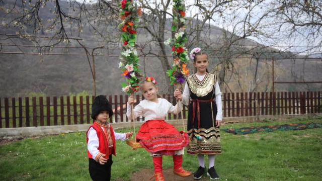 Лазаровден е – традиции и обичаи (ГАЛЕРИЯ)