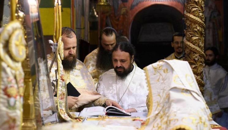 отец Нектарий - На Лазарова събота: Възведоха отец Нектарий в йеромонашески чин