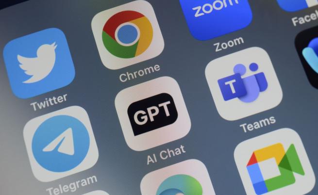 Испански компании забраняват на служителите си да ползват ChatGPT