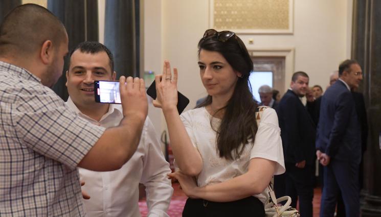 Лена Бориславова - ИНТРИГА: ЦИК поряза Лена Бориславова!