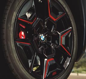 BMW XM Label Red