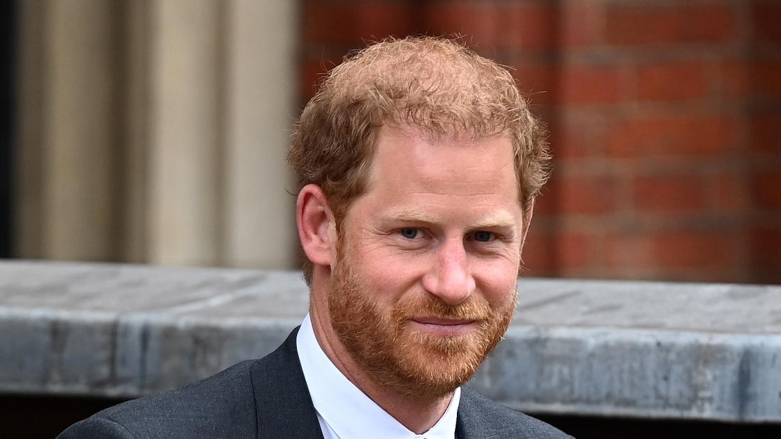 Принц Хари ще присъства на коронацията на крал Чарлз III следващия месец