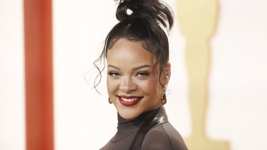 Rihanna пуска продукти за грижа за косата