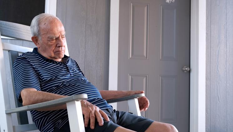 пенсионер - ЗЛАТНО ВРЕМЕ: Сънната апнея прецаква мъжкия мозък