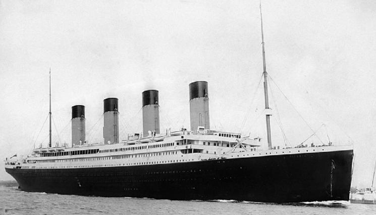 Титаник - Оцелели от „Титаник“ българи получават по два чувала брашно