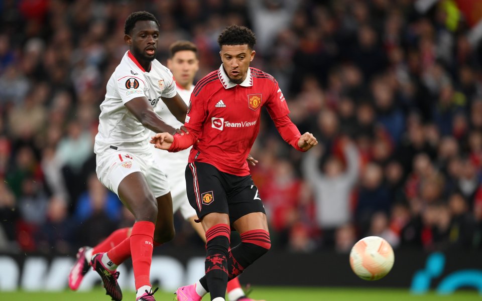 Отборите на Манчестър Юнайтед и Севиля играят при резултат 0:0 в