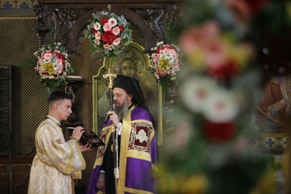 В Софийския митрополитски катедрален храм Св. Вмчца Неделя“ се извършва