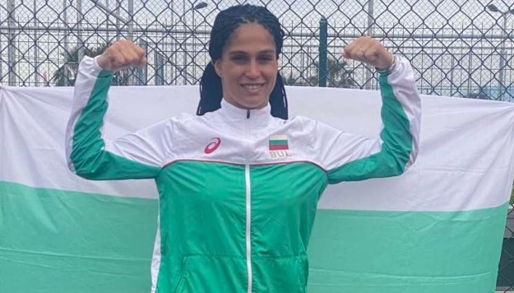 Били Джийн Кинг тенис - Нелюбезни гости: Ударихме туркините на тенис насред Анталия за