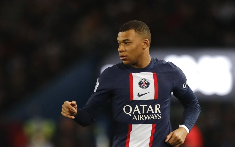 Отборът на Пари Сен Жермен приема Аячо в мач от