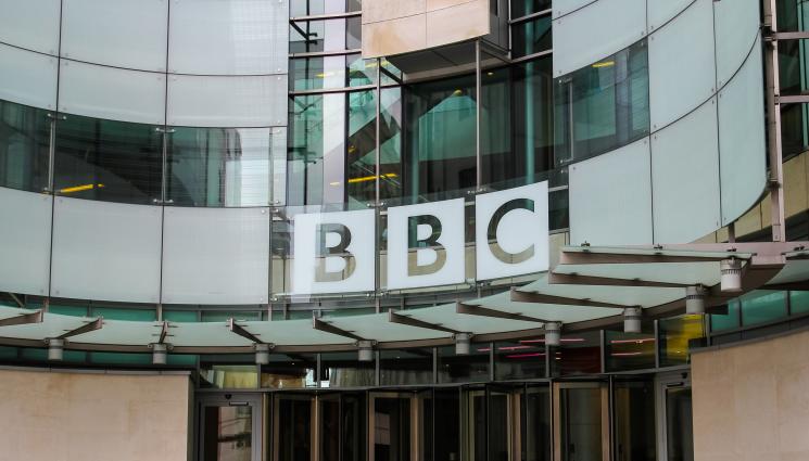 BBC - ПРЕЦЕДЕНТ! BBC призова топ водещи да напуснат доброволно