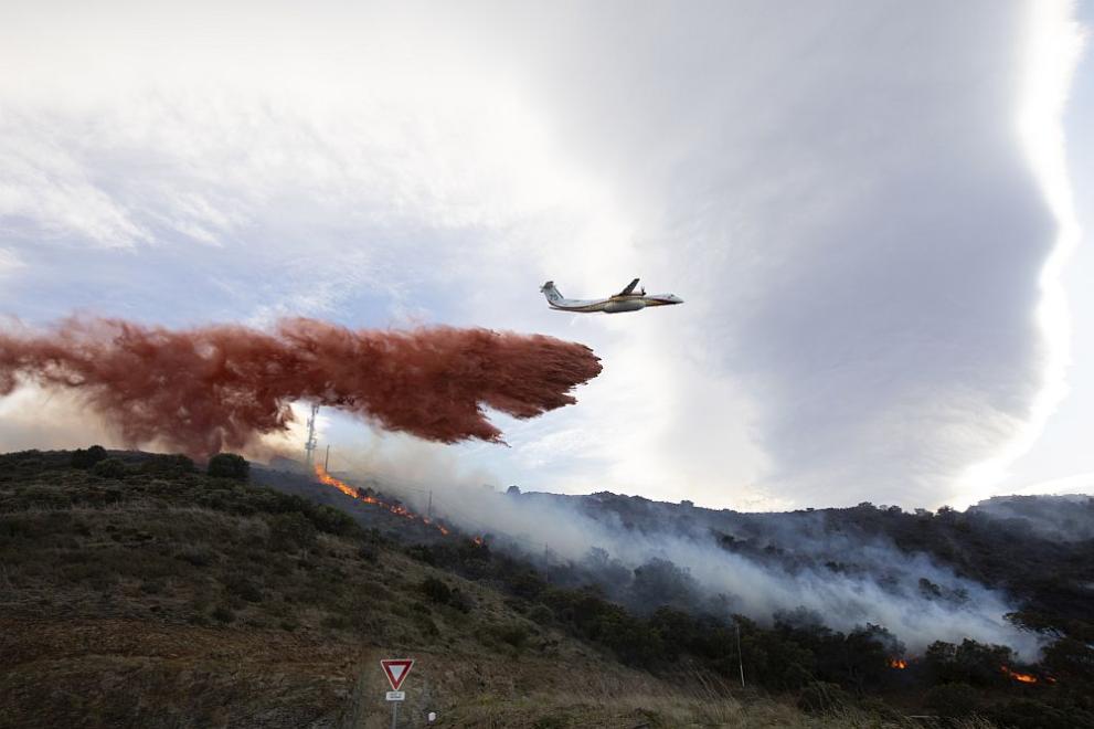 Все по-високите температури в Европа подклаждат горските пожари, а здравните