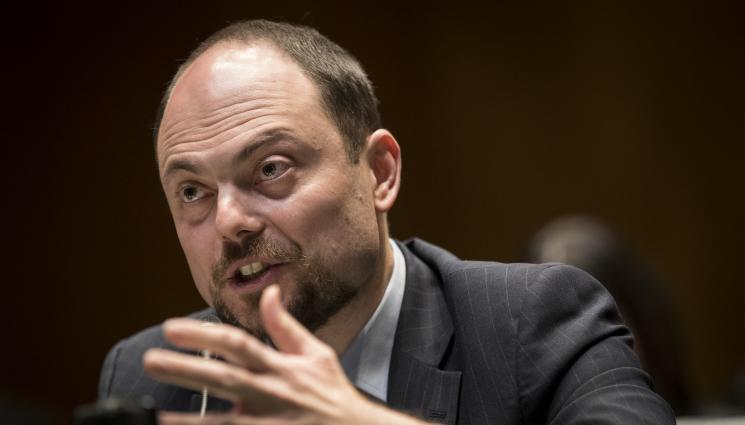 Владимир Кара Мурза - НЕУДОБЕН: Известен критик на Кремъл отнесе голяма присъда