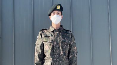 J-Hope от BTS вече е вторият член на групата, който започва задължителна военна служба