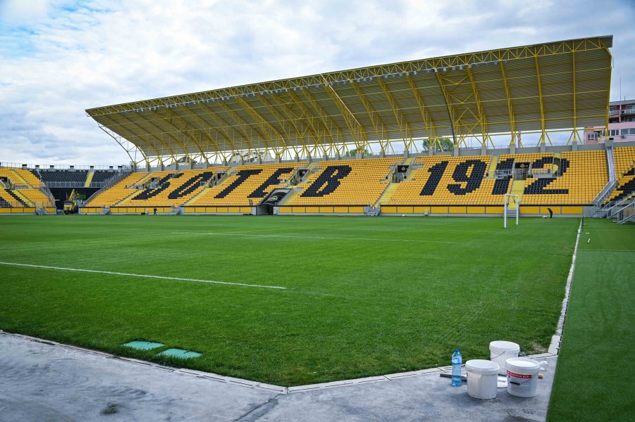 Стадион Христо Ботев1