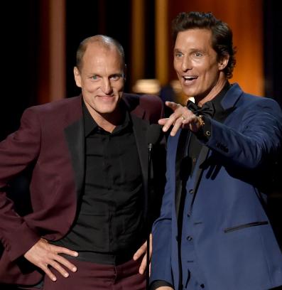 Матю Макконъхи и Уди Харелсън