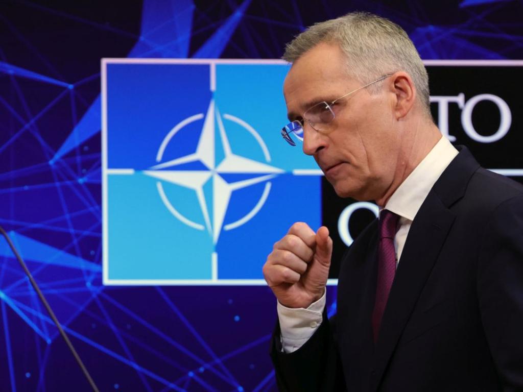 Генералният секретар на НАТО Йенс Столтенберг предупреди, че западният военен