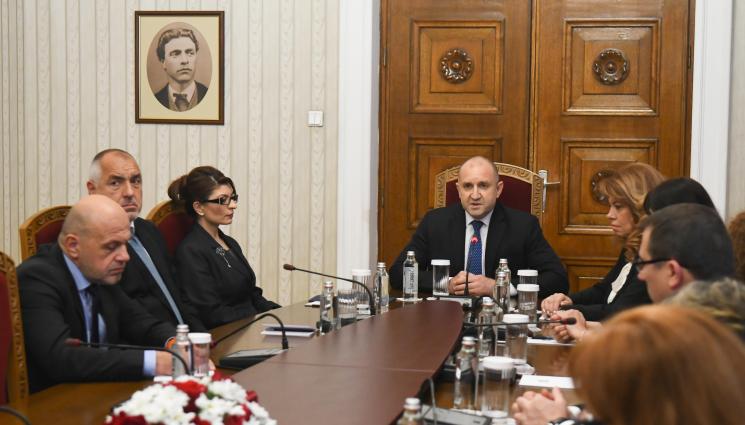 консултации ГЕРБ - НА ДОНДУКОВ 2: Борисов заговори за ЕГН-то на Илияна Йотова