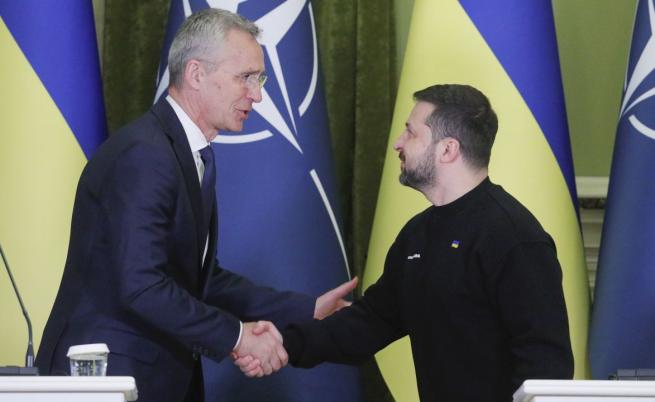 Киев иска да знае кога ще стане член на НАТО, Столтенберг: Мястото ви е в Алианса