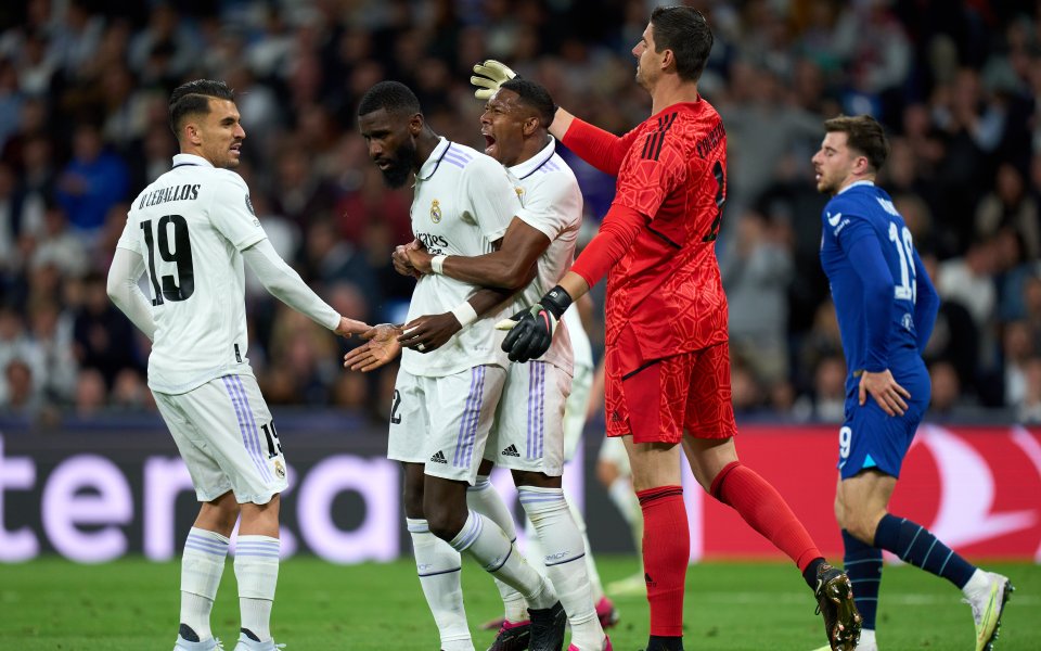 Шефовете на Реал Мадрид са се свързали с представители на