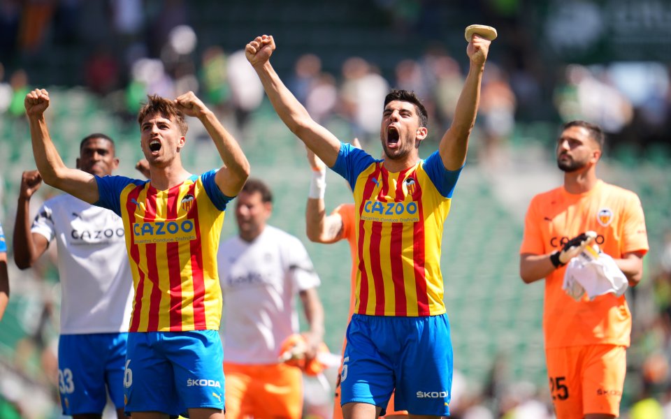 Валенсия надви Елче с 2:0 като гост в двубой от