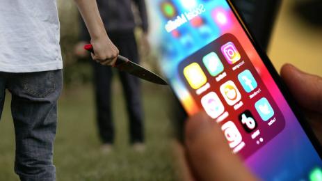 социални мрежи нож