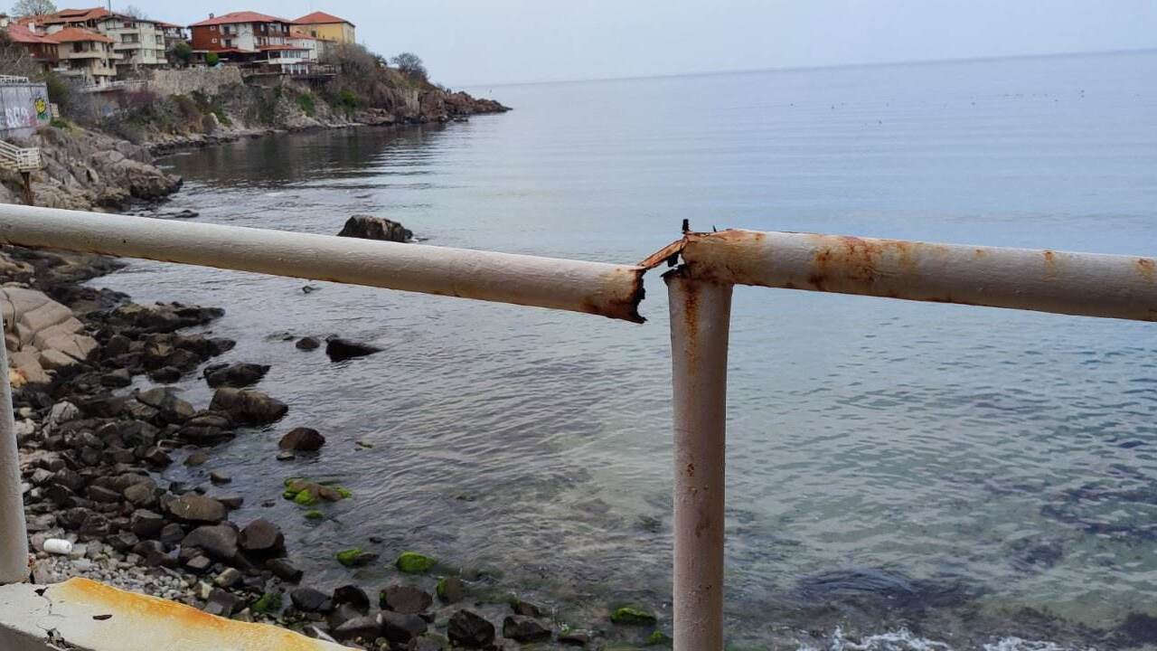 парапет Созопол