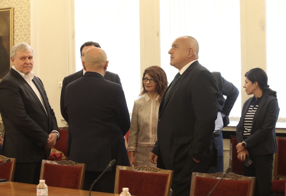 Лидерската среща между ГЕРБ-СДС и ПП-ДБ