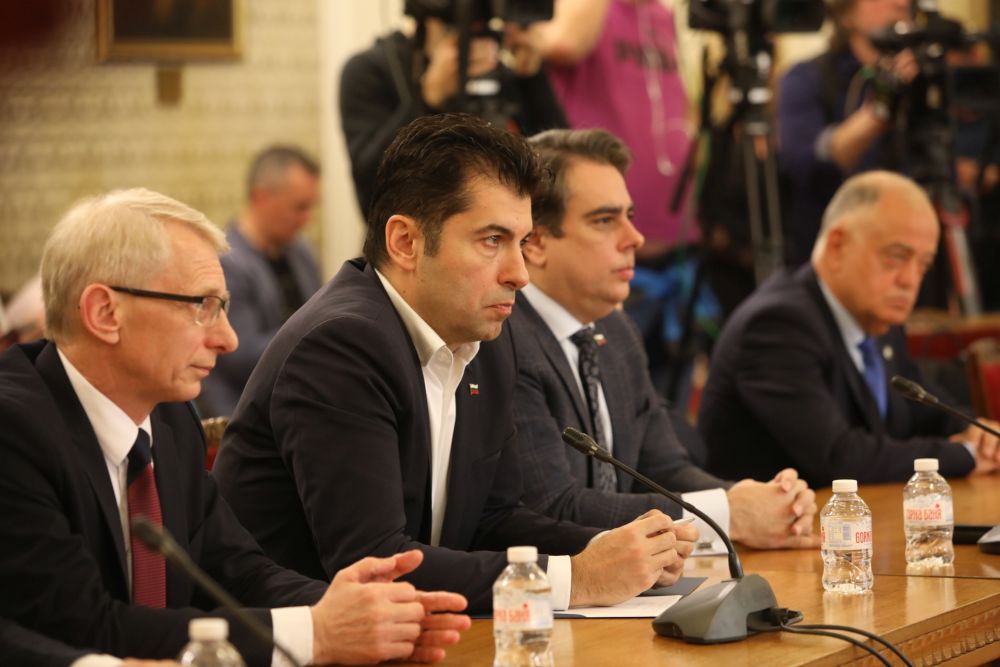 Лидерската среща между ГЕРБ-СДС и ПП-ДБ