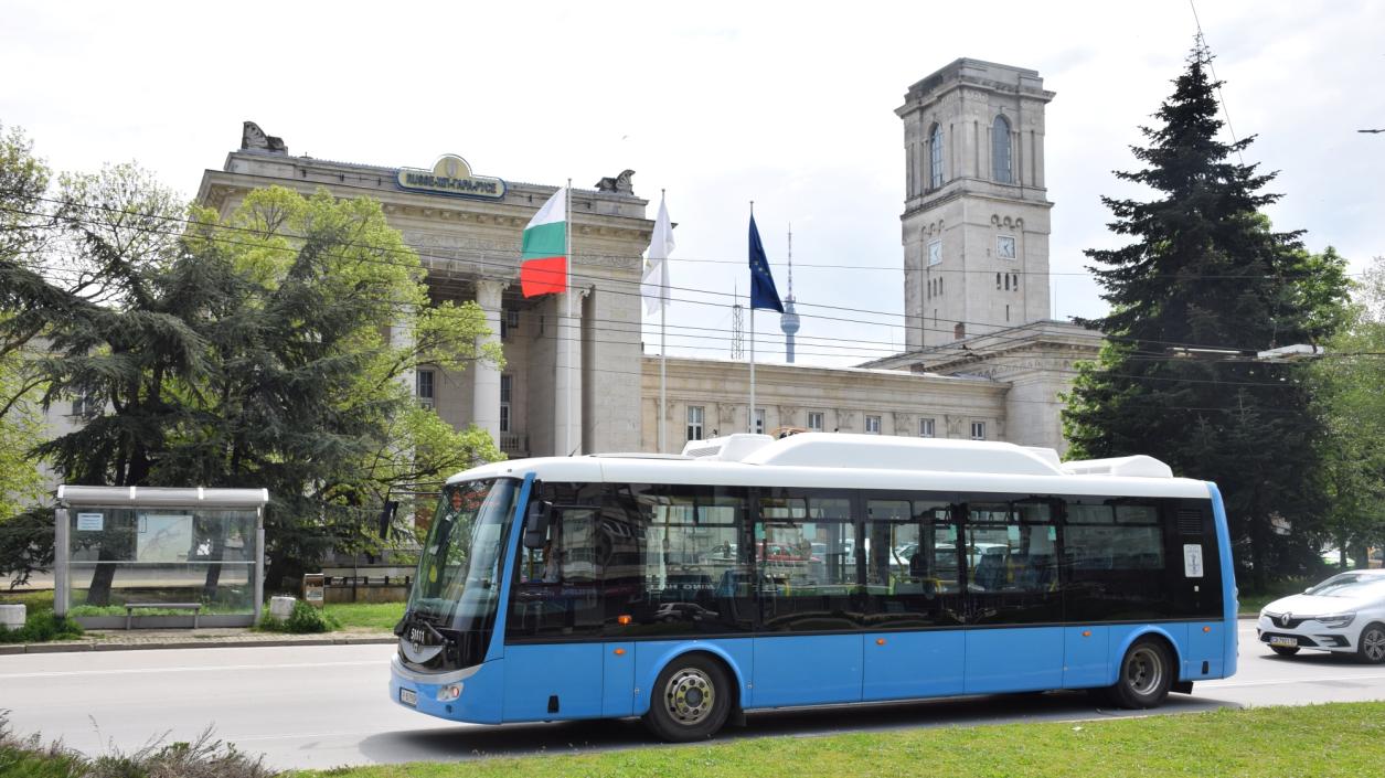 Нови автобуси тръгват по част от линиите в Русе