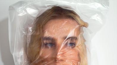 Kesha разкрива мрачната си страна в нов албум