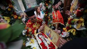 Част от дясната ръка на свети великомъченик Георги Победоносец пристигна в София Посрещането на