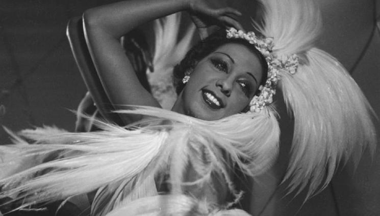 Джозефин Бейкър - СПОМЕНИ: Джозефин Бейкър похърква зад кулисите на „Златният Орфей”