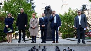 Конфедерацията на независимите синдикати в България КНСБ подреди запалени свещи