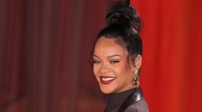 Rihanna озвучава Смърфиета и записва музика за нов филм за Смърфовете
