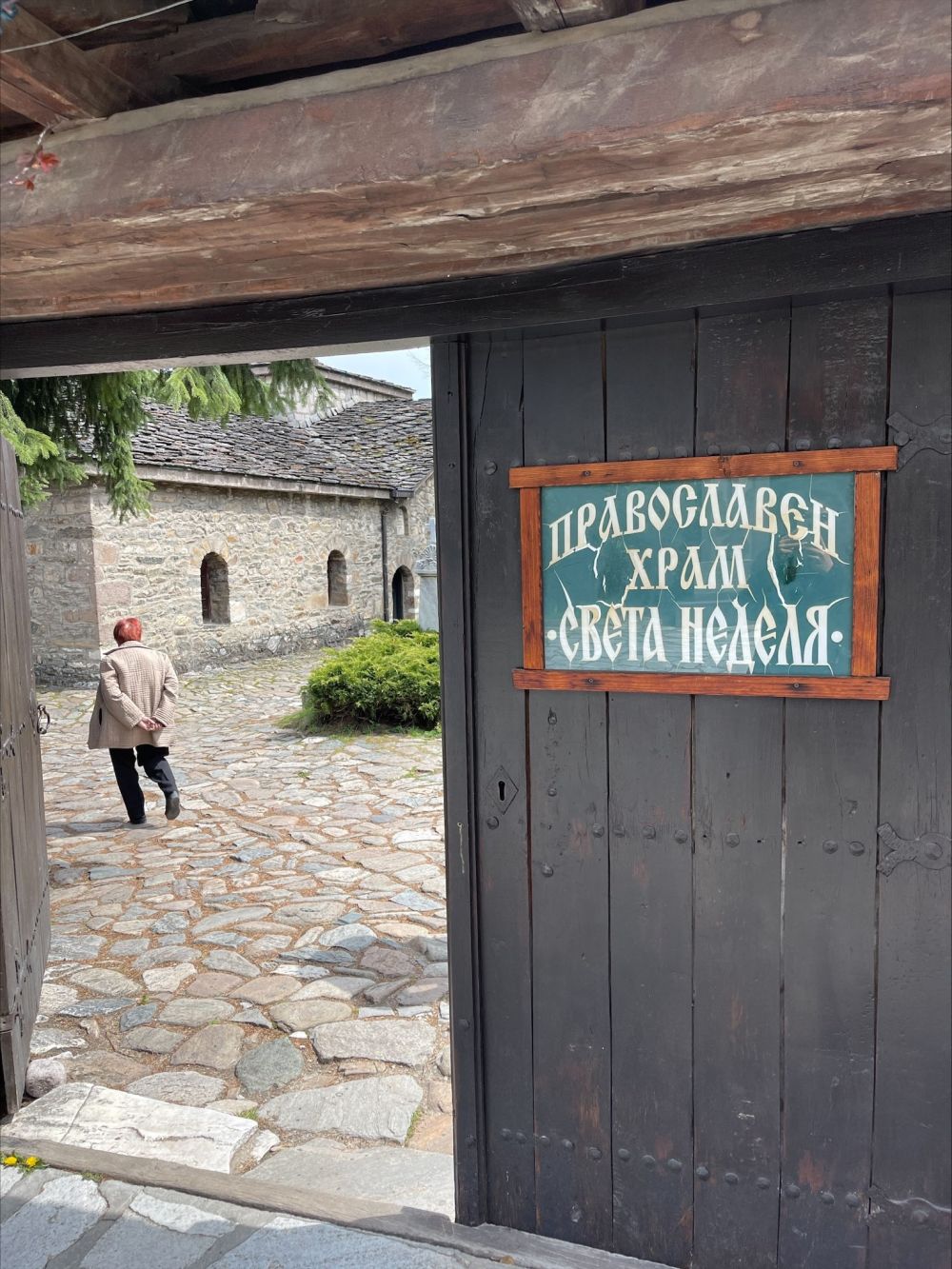 <strong>Най-ужасната част</strong> от <strong>клането </strong>в <strong>Батак </strong>се състояла през нощта на <strong>2 срещу 3 май в храма.</strong>