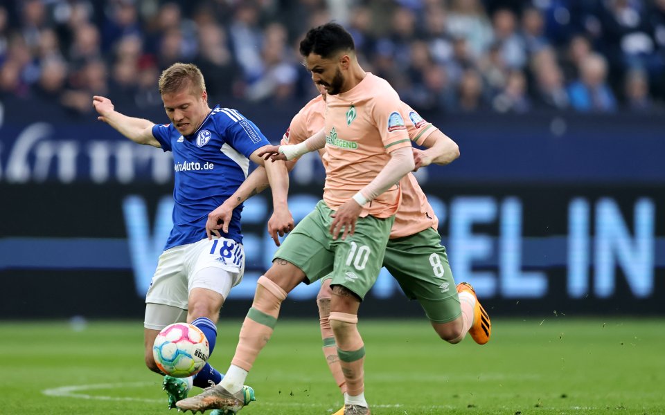 Българският национал Илия Груев се появи като резерва в 77-ата