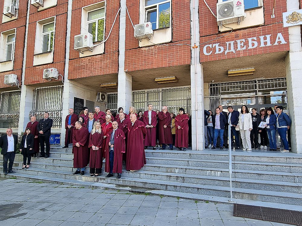 Протест на прокурорите в Плевен