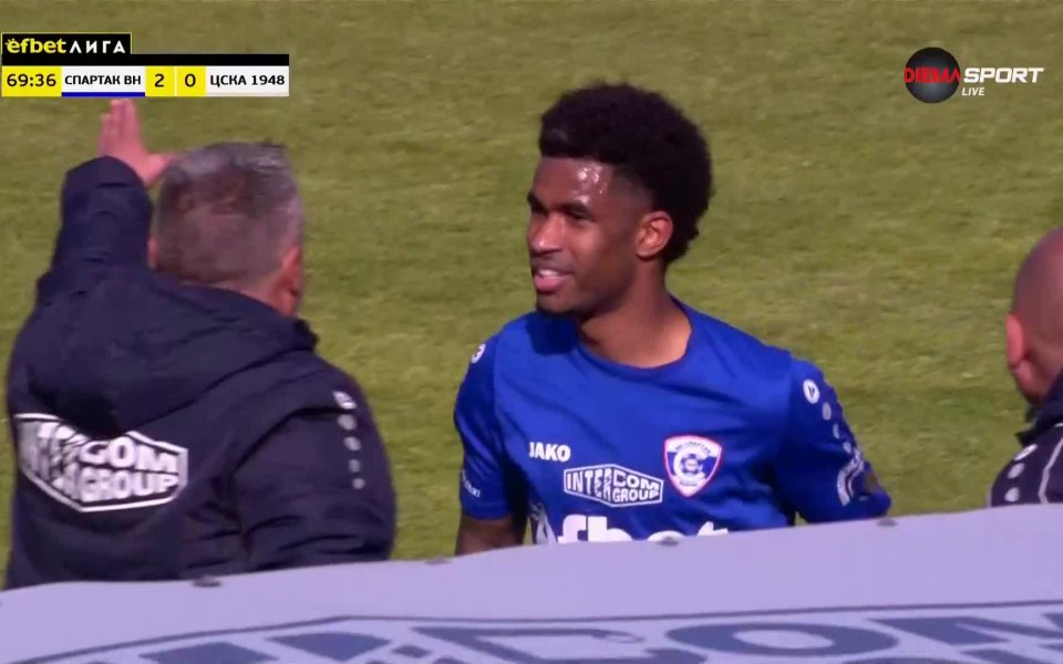 В 70-ата минута Спартак удвои преднината си чрез Евандро. След