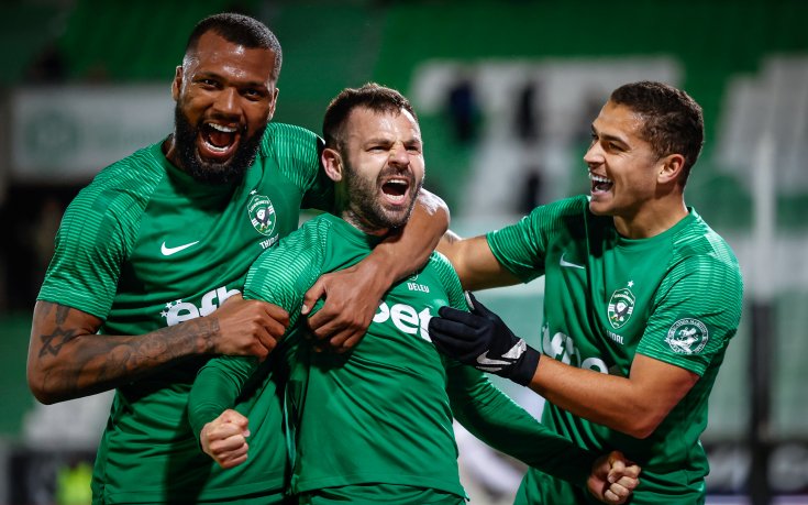 Лудогорец се потруди за обрат над Берое и дръпна пред ЦСКА на върха