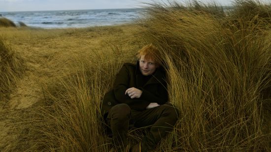 Ed Sheeran издаде своя разголващ душата нов албум Subtract