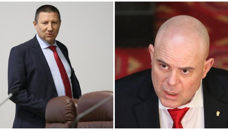 Сарафов Гешев - РАЗДОРЪТ В ПРОКУРАТУРАТА: Сарафов се страхува за живота си, защото познава Гешев